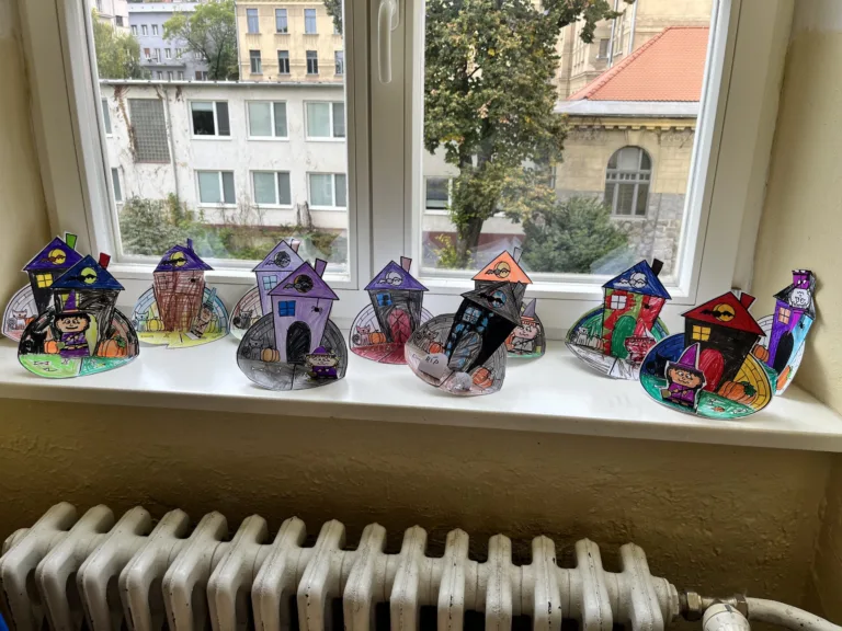 Strašidelný október