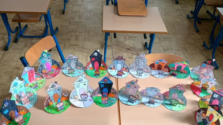 Strašidelný október