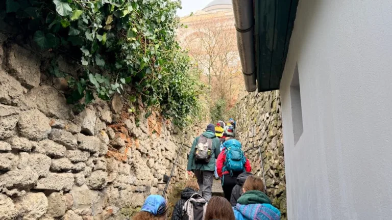 S turistickým krúžkom zo Slovenska do Maďarska. Vianočné trhy v Ostrihome.