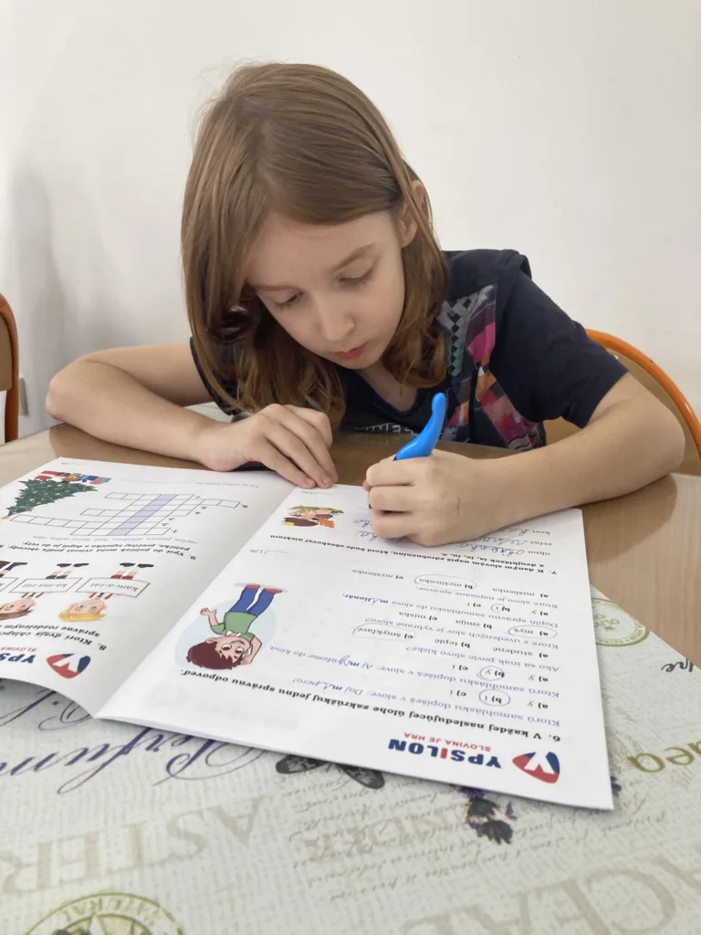 Ypsilon – slovenčina hrou