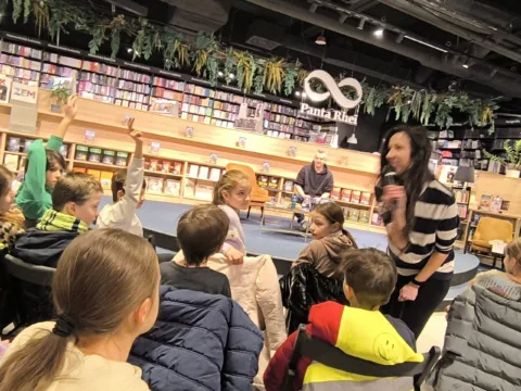 Beseda ku knihe Poklad pod hradným kopcom