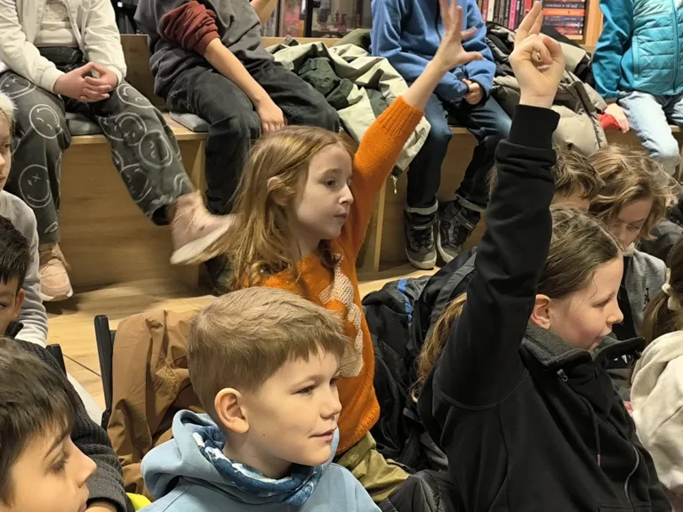 Beseda ku knihe Poklad pod hradným kopcom