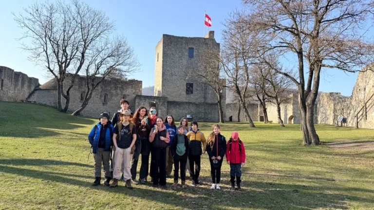 S turistickým krúžkom hrebeňom pohraničia: Z Hainburgu do Bratislavy