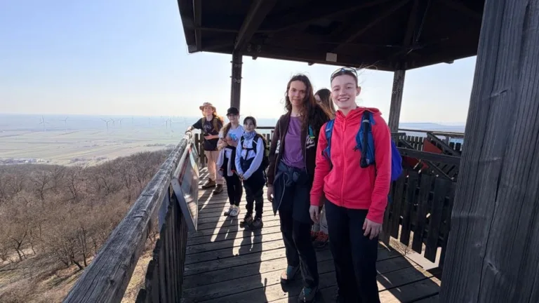 S turistickým krúžkom hrebeňom pohraničia: Z Hainburgu do Bratislavy