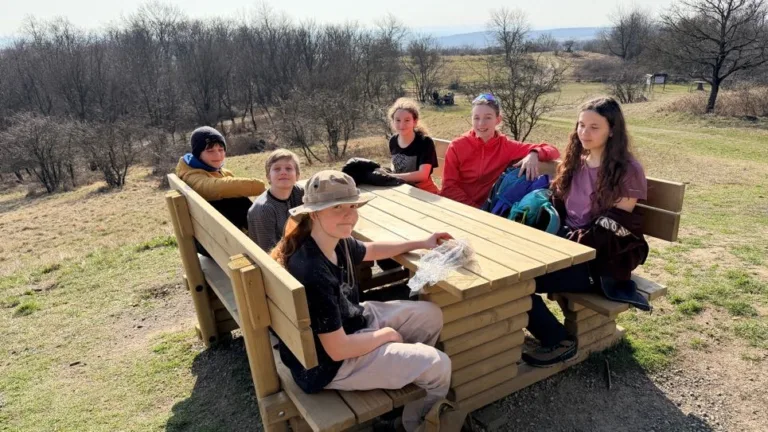 S turistickým krúžkom hrebeňom pohraničia: Z Hainburgu do Bratislavy