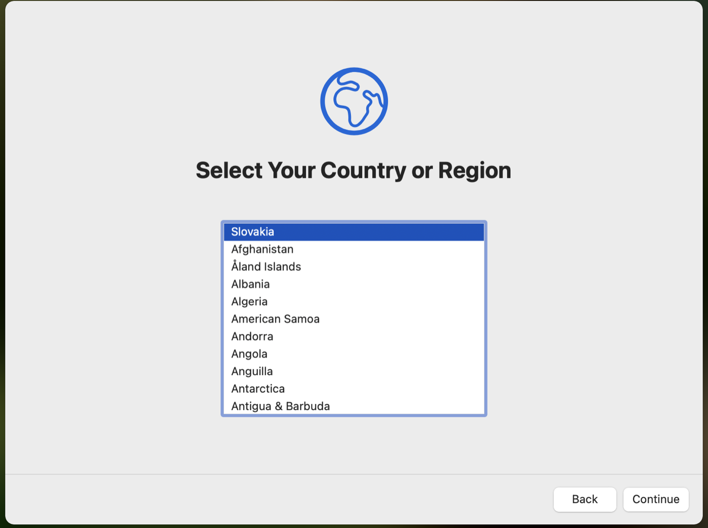 Obrazovka Select Your Country or Region s vybranou položkou Slovakia