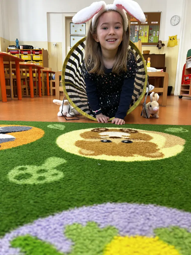 Hľadanie veľkonočného pokladu v materskej škole