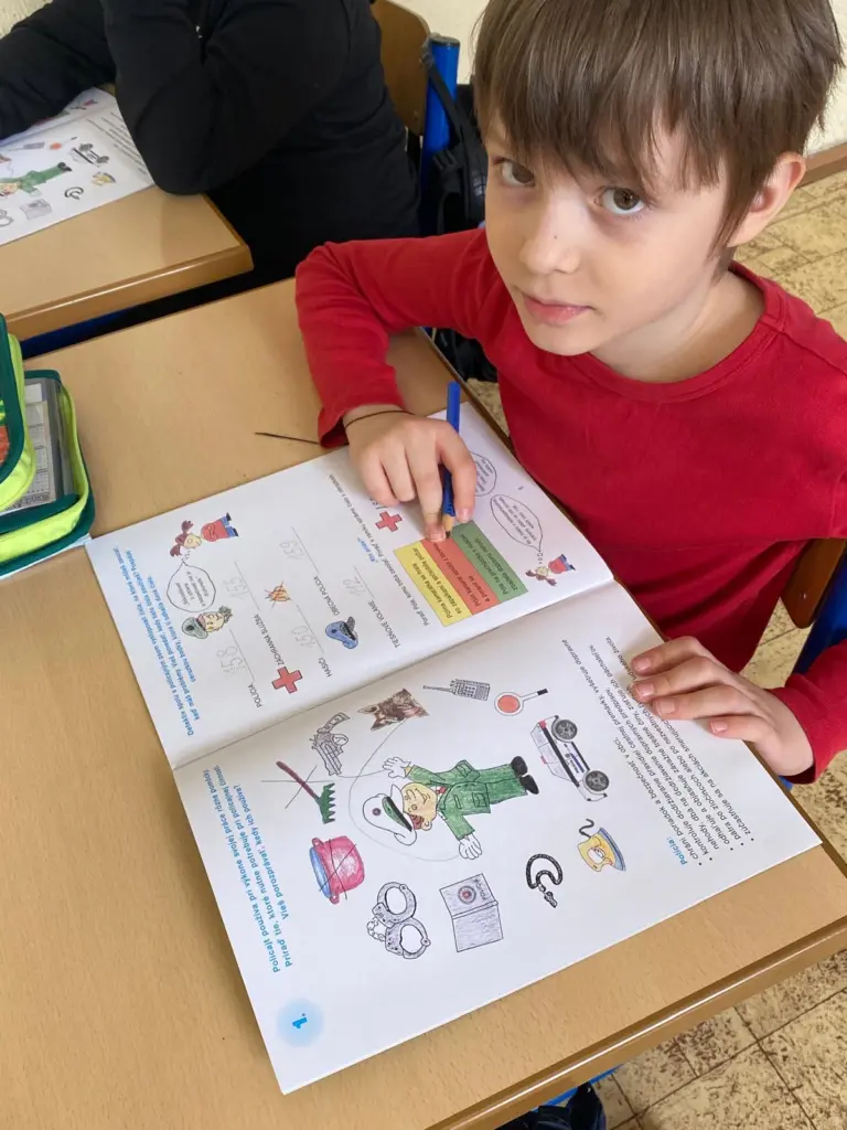 Beseda s policajtkou v 1. ročníku