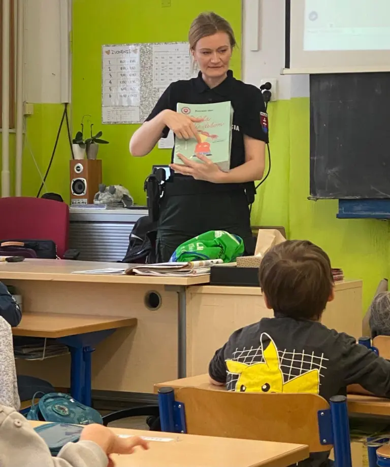 Beseda s policajtkou v 1. ročníku