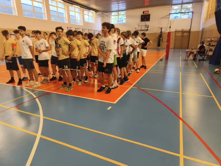 Bronz v OK vo volejbale