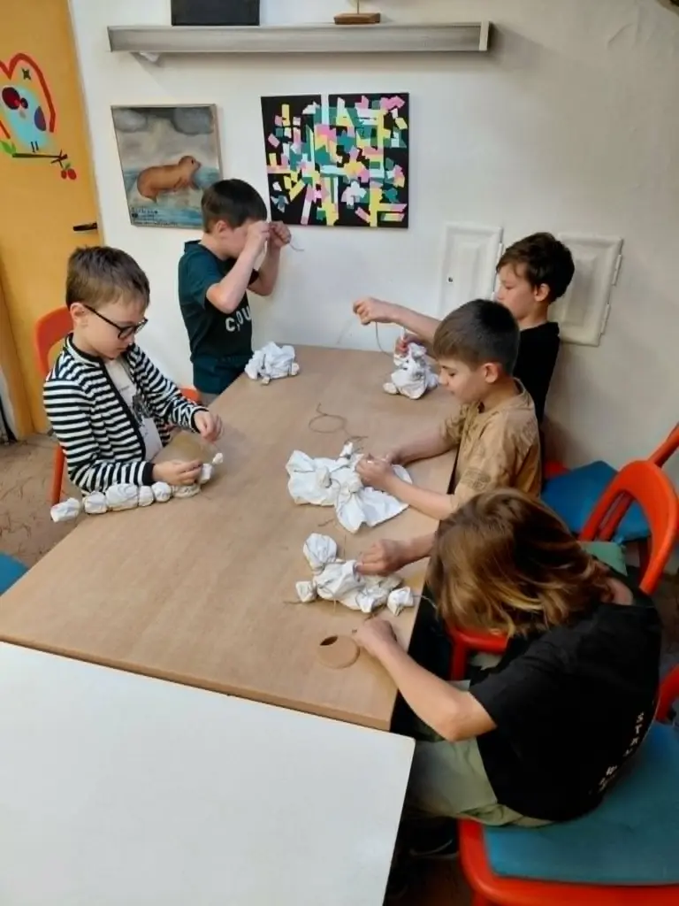 3.B batikovala v CVČ