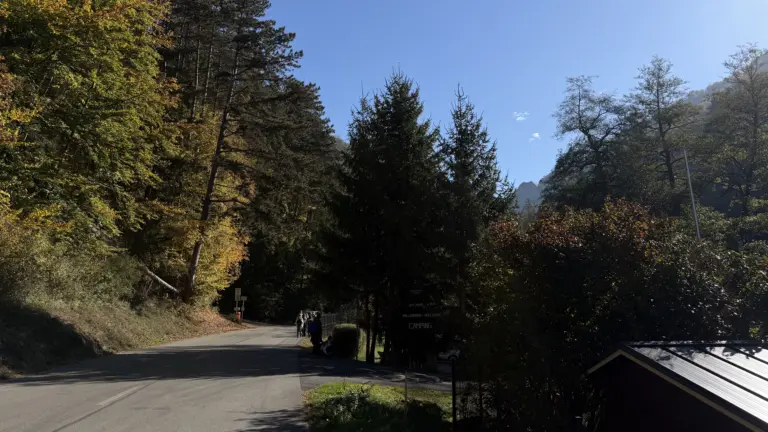 S turistickým krúžkom cez Manínsku a Kostoleckú tiesňavu na Bosmany