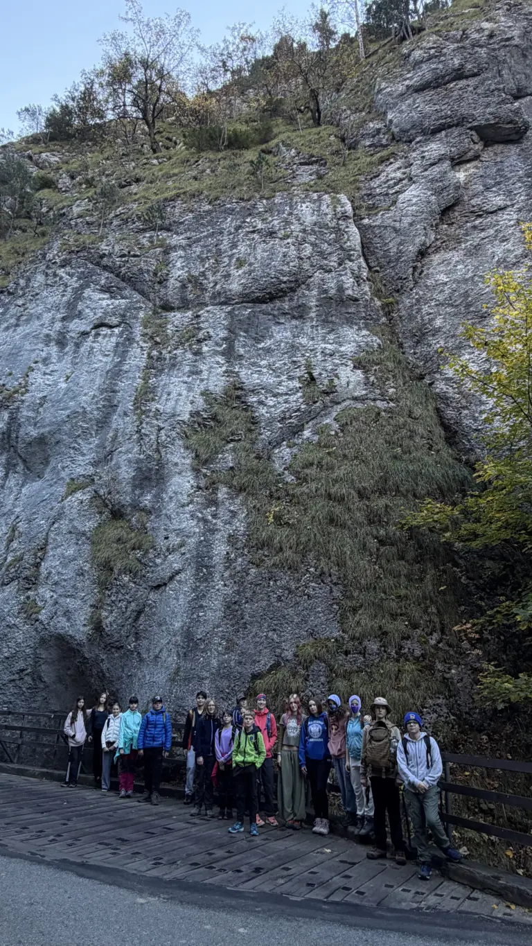 S turistickým krúžkom cez Manínsku a Kostoleckú tiesňavu na Bosmany