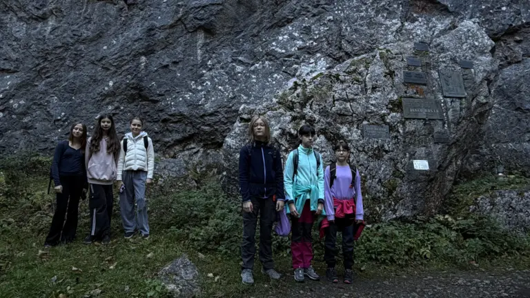S turistickým krúžkom cez Manínsku a Kostoleckú tiesňavu na Bosmany