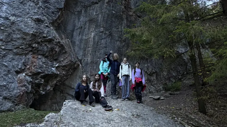 S turistickým krúžkom cez Manínsku a Kostoleckú tiesňavu na Bosmany