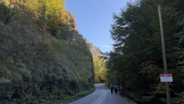 S turistickým krúžkom cez Manínsku a Kostoleckú tiesňavu na Bosmany