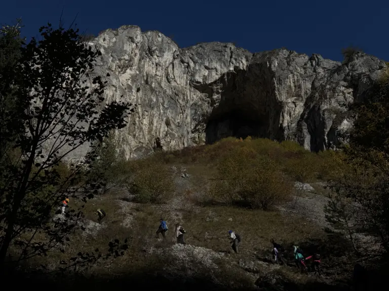 S turistickým krúžkom cez Manínsku a Kostoleckú tiesňavu na Bosmany
