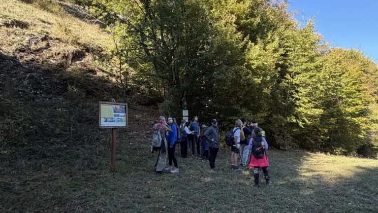 S turistickým krúžkom cez Manínsku a Kostoleckú tiesňavu na Bosmany