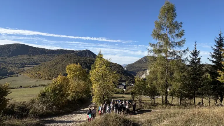 S turistickým krúžkom cez Manínsku a Kostoleckú tiesňavu na Bosmany